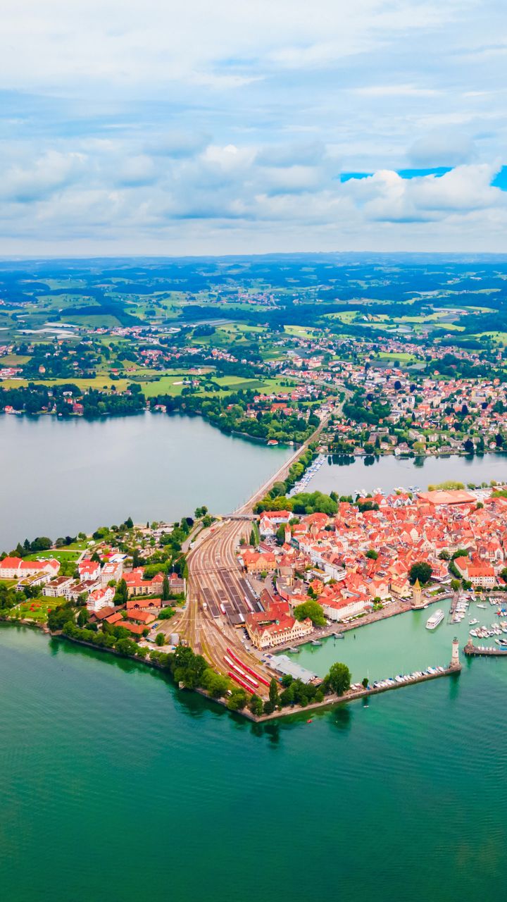 Luftaufnahme der Insel Lindau im Bodensee, gegenüber dem Vorarlberger Ufer